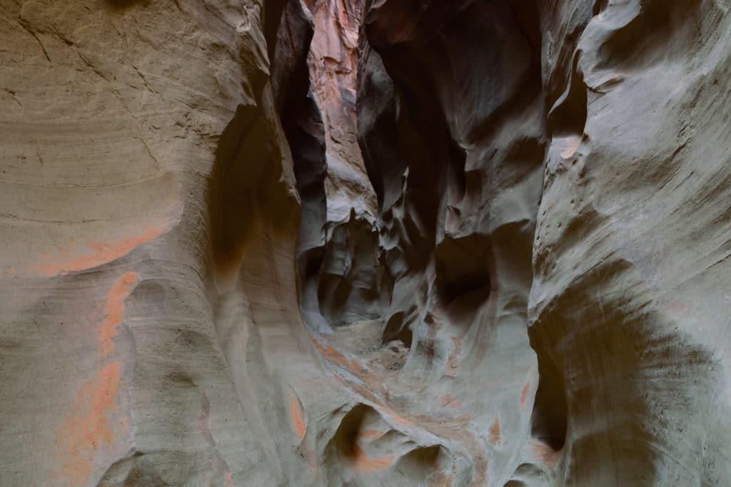 Dry Fork Narrows, Peekaboo & Spooky Slot Canyons Hike Guide