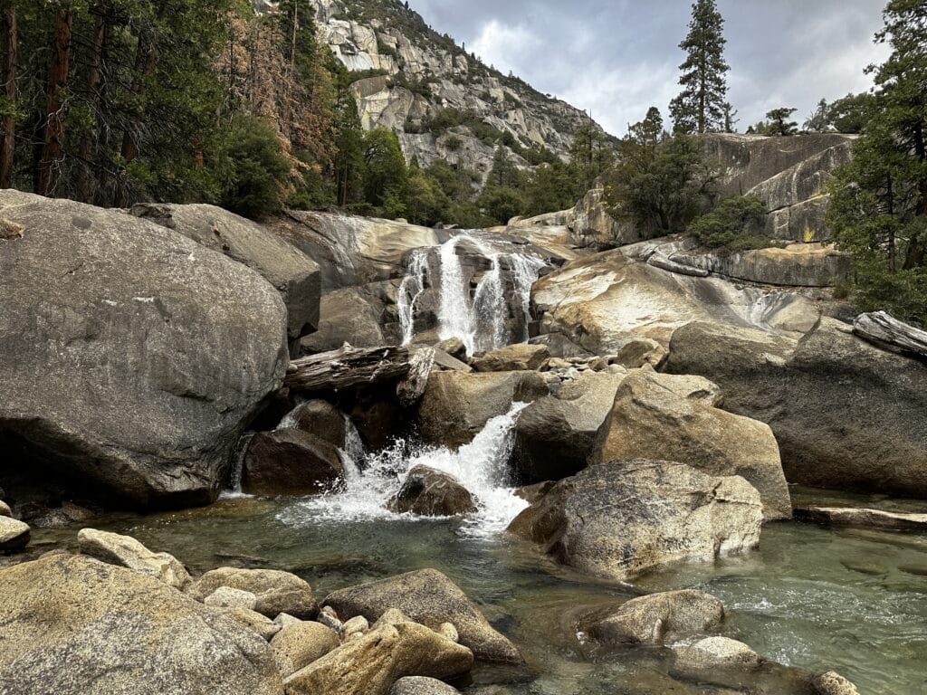 Mist Falls Kings Canyon Hike Guide - Virtual Sherpa