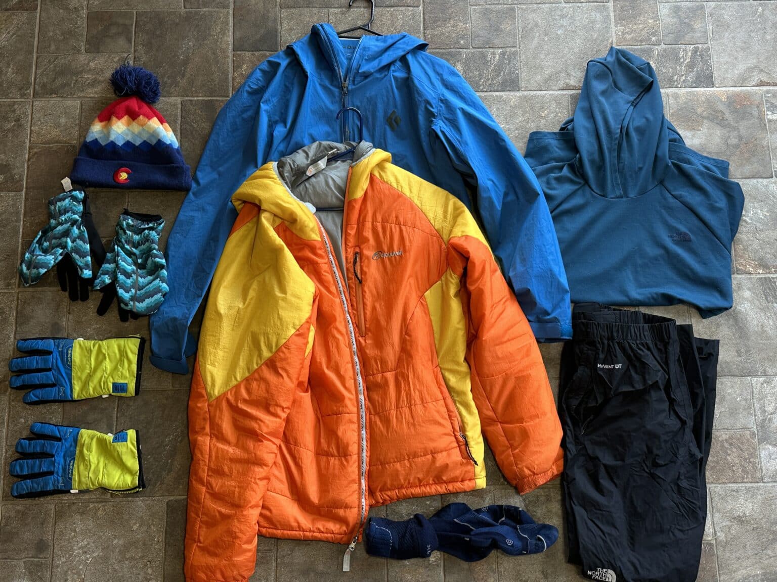 what-to-pack-for-a-winter-hike-virtual-sherpa